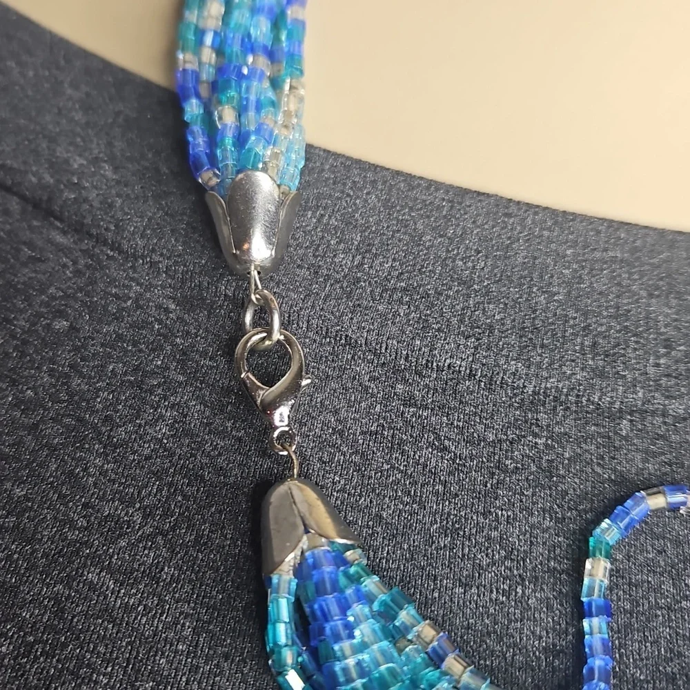 VINTAGE BLUE GLASS BEADED NECKLACE MULTISTRAND - Picture 3 of 6